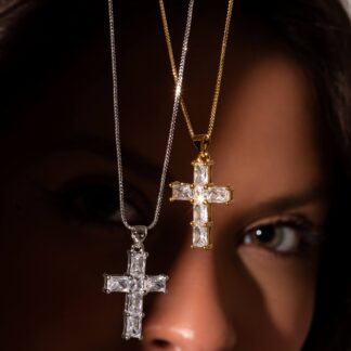 Colar Cruz Cristal Banho Ouro