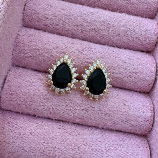 Brinco Gota Preto Cravejado Pequeno