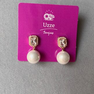 Brinco Retângulo Cravejado Pérola